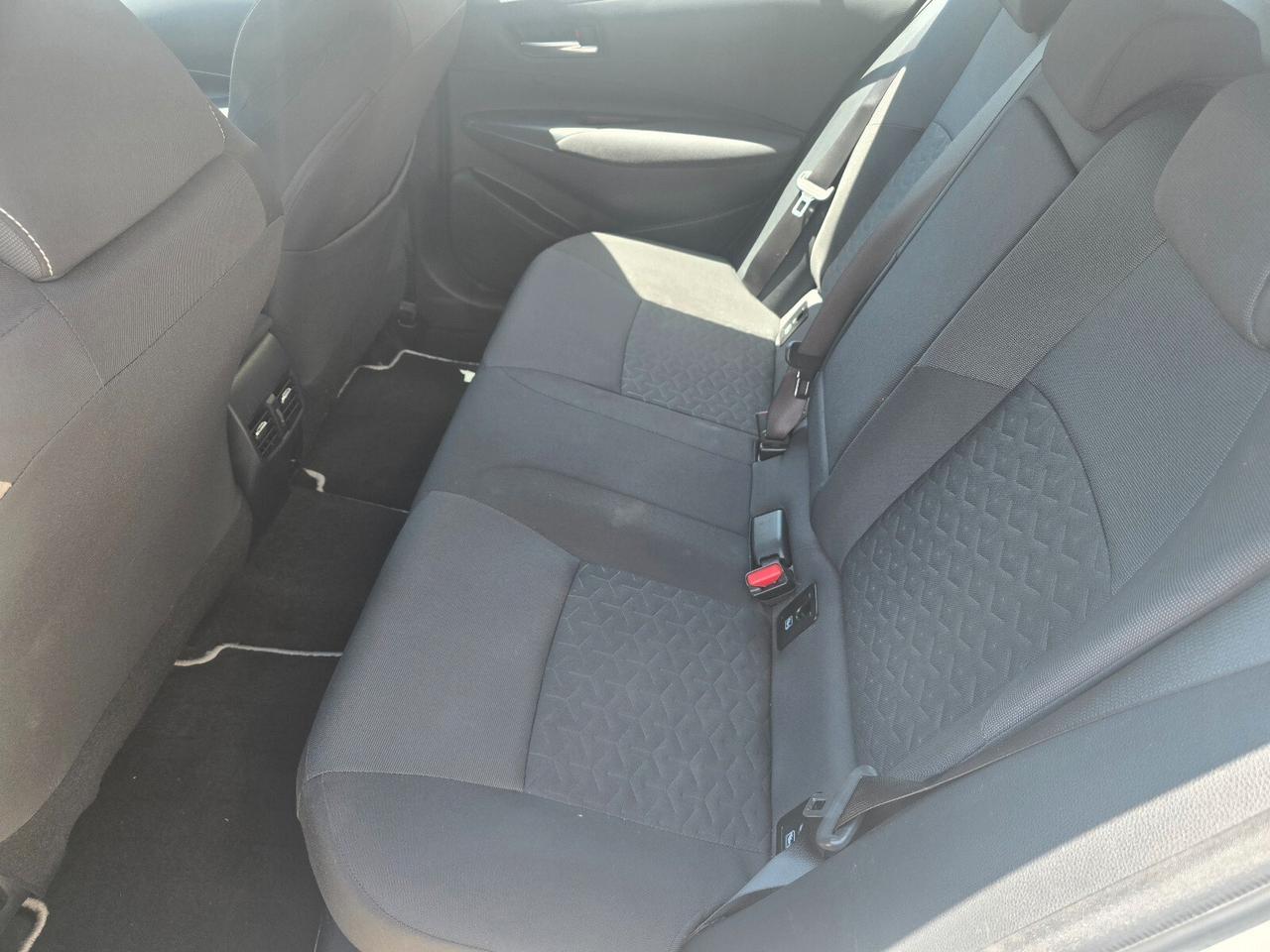 Toyota Corolla Touring Sports 1.8 Hybrid Business