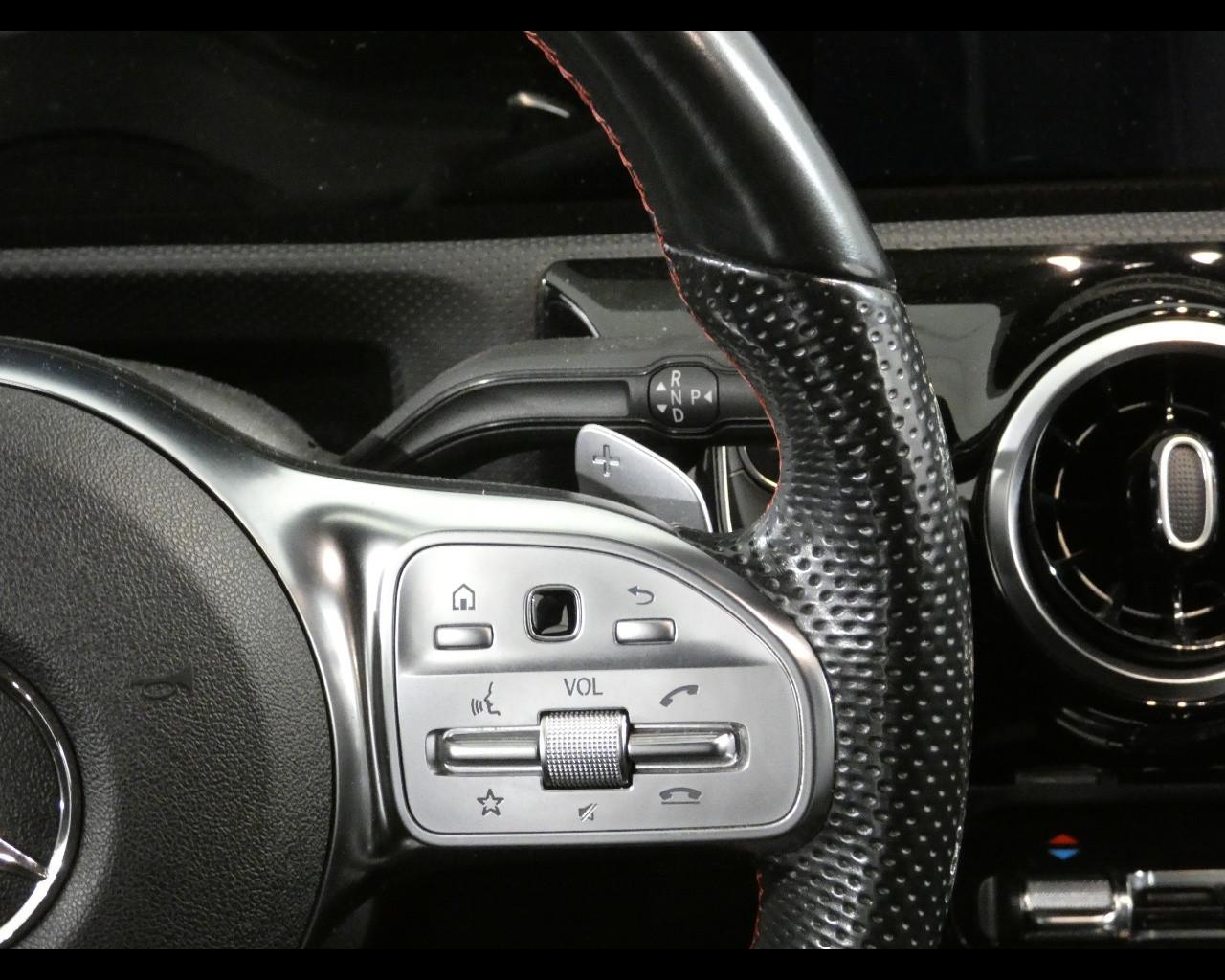 Mercedes-Benz Classe A (W177) - A 180 d Automatic Premium