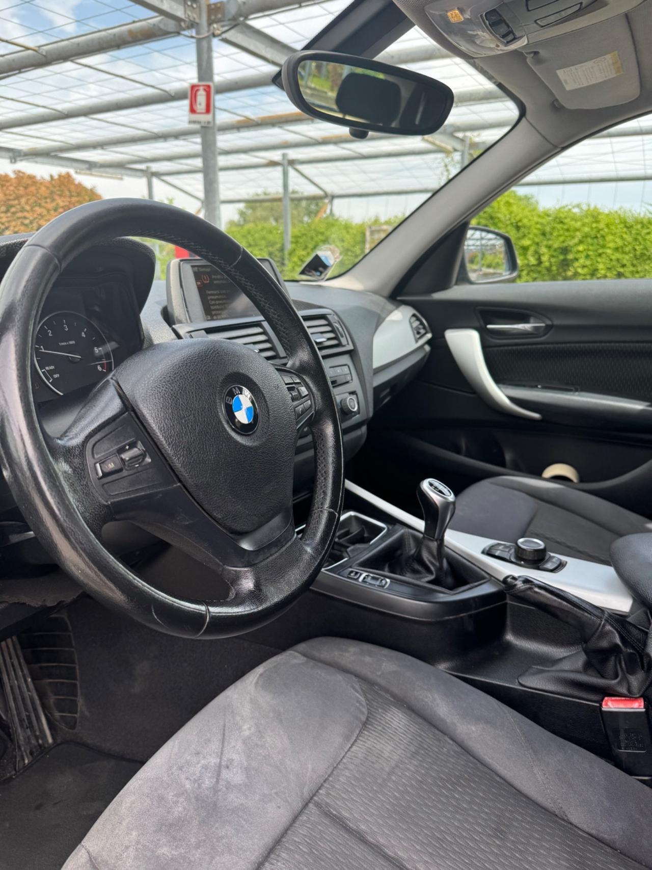 Bmw 116 116d 5p. Urban