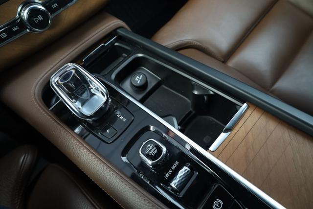 VOLVO XC90 B5 (d) AWD Geartronic 7 posti Inscription 4x4