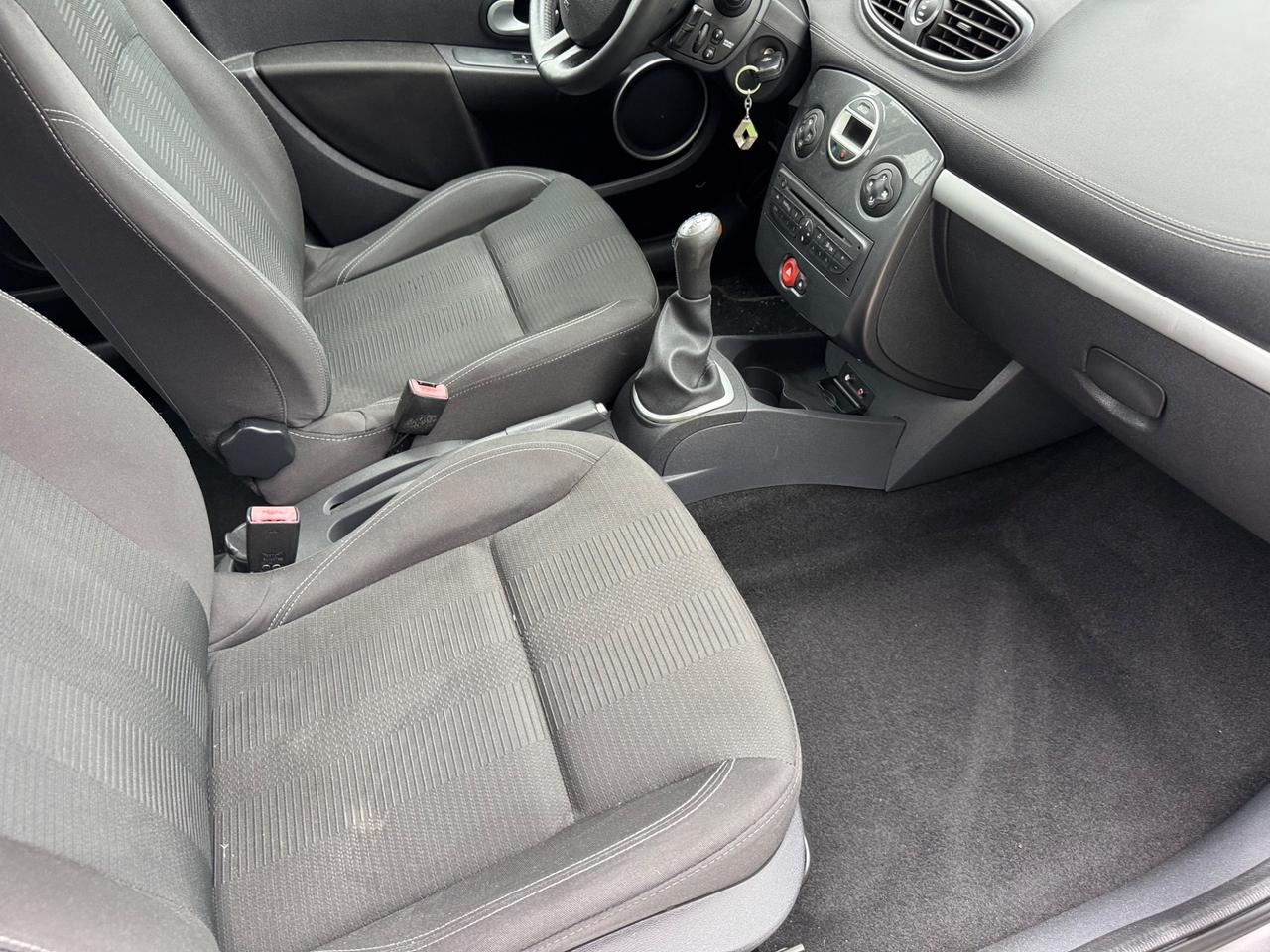 Renault Clio 1.2 16V 5 p neopatentato