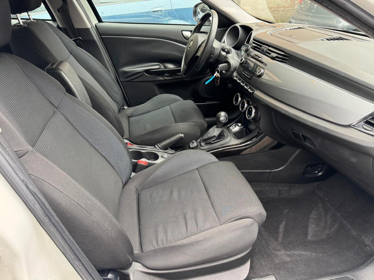 Alfa Romeo Giulietta 1.4 Turbo MultiAir TCT Distinctive*EURO5