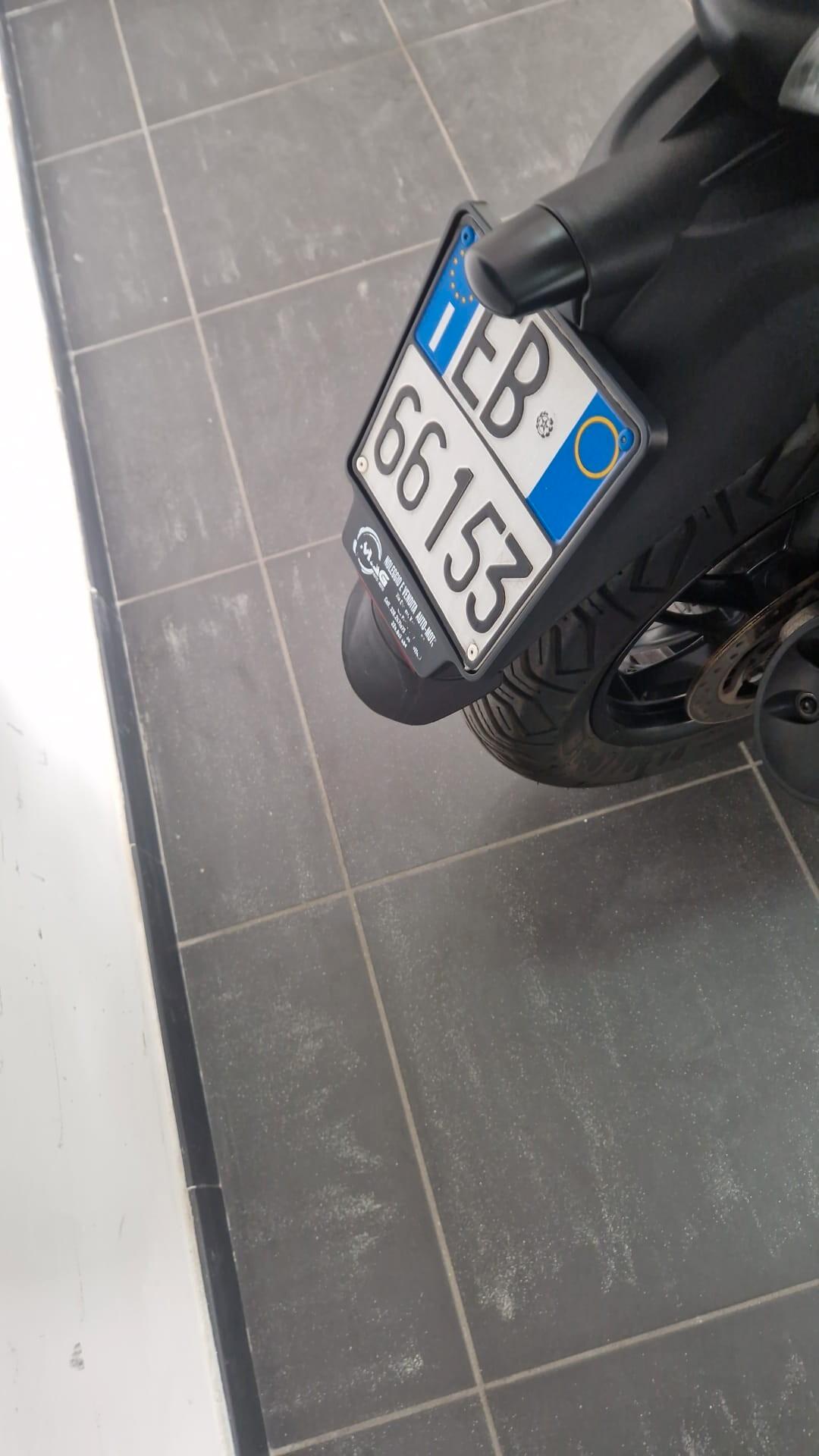 Piaggio Beverly 350 BASE