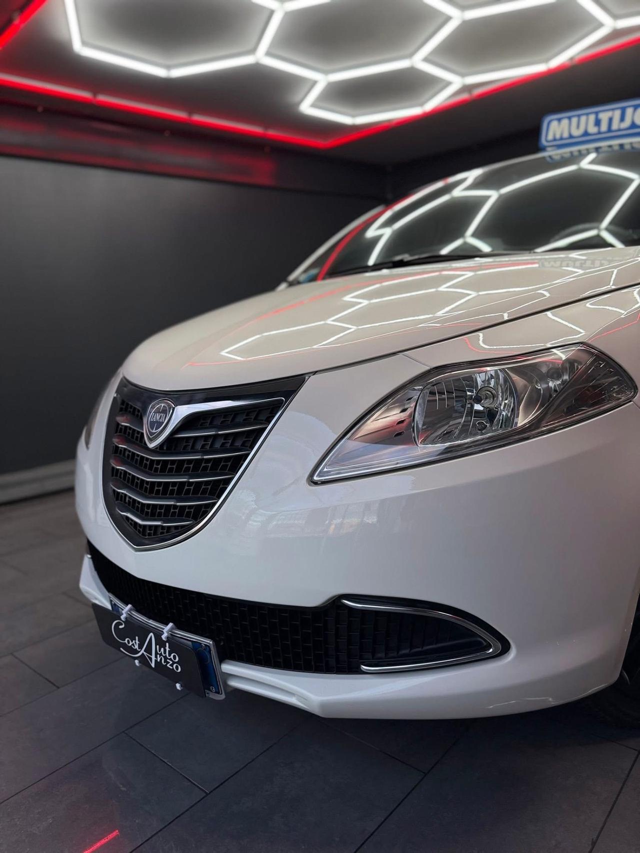 Lancia Ypsilon 1.3 MJT 95 CV NUOVA 11/2015