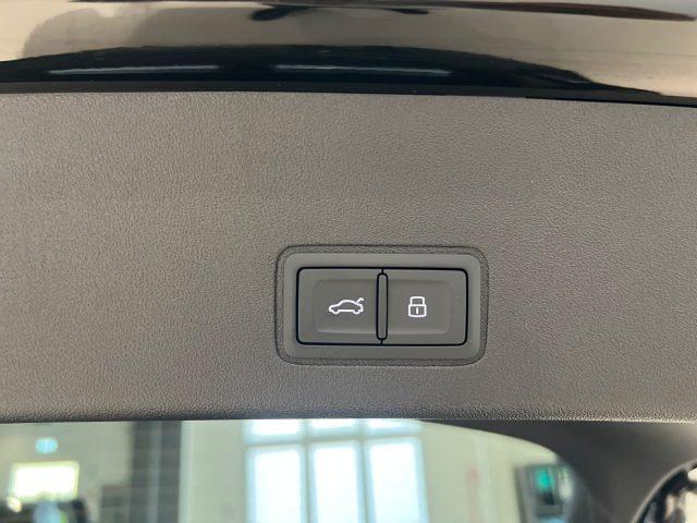 AUDI Q3 Sportback 40 TDI quattro S tronic Identity Black