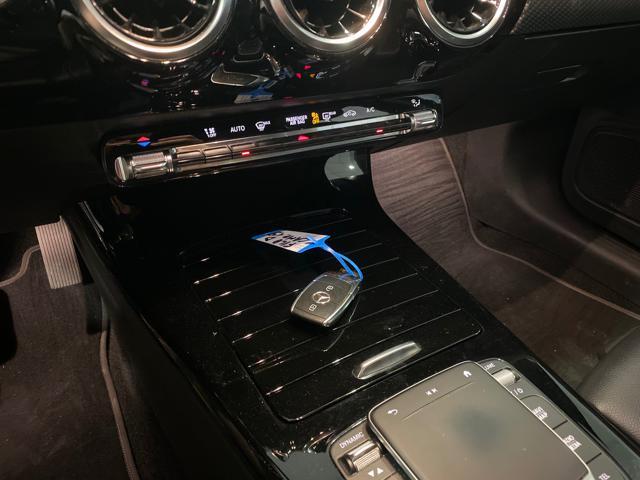 MERCEDES-BENZ A 180 d Automatic Business Extra