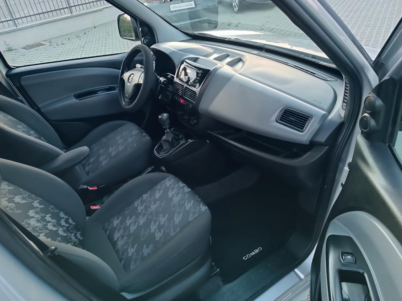 Opel Combo 1.6 CDTi~Diesel~190.000~GARANZIA~2017