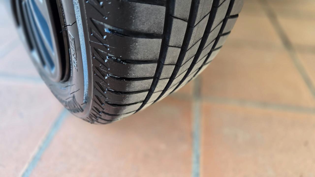 Lancia Ypsilon 1.0 FireFly 5 porte S&S Hybrid Ecochic Silver