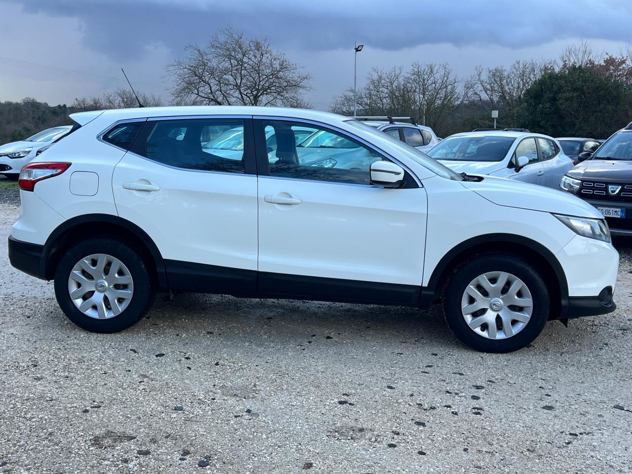 Nissan Qashqai 1.2 BENZINA Acenta PERMUTE RATE GARANZIA