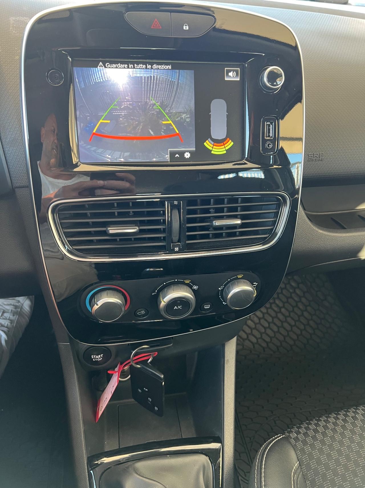 Renault Clio dCi 8V 75 CV 5 porte Moschino Life