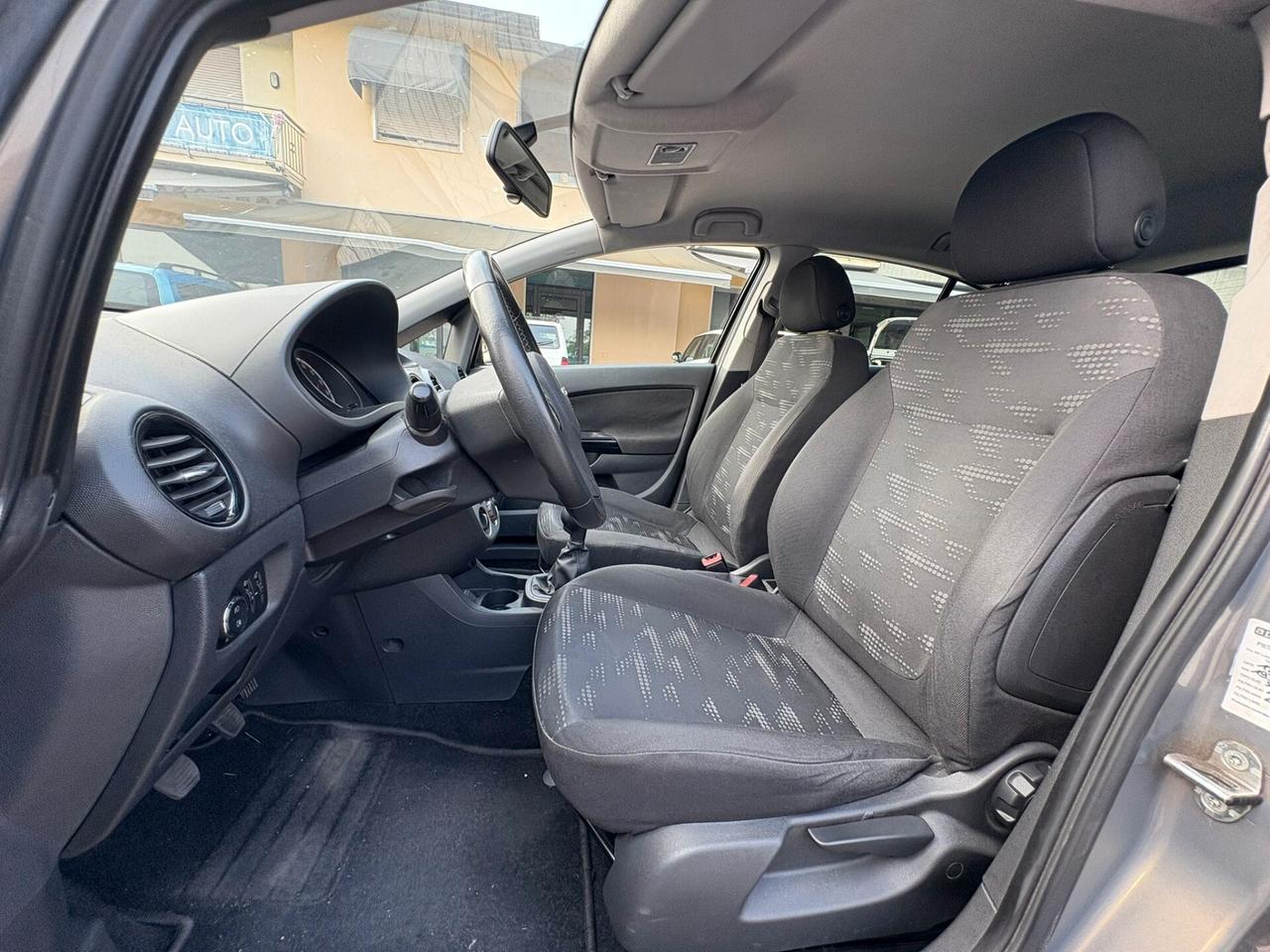 OPEL CORSA 1.2 BENZINA UNICA MANO SI A NEOPAT