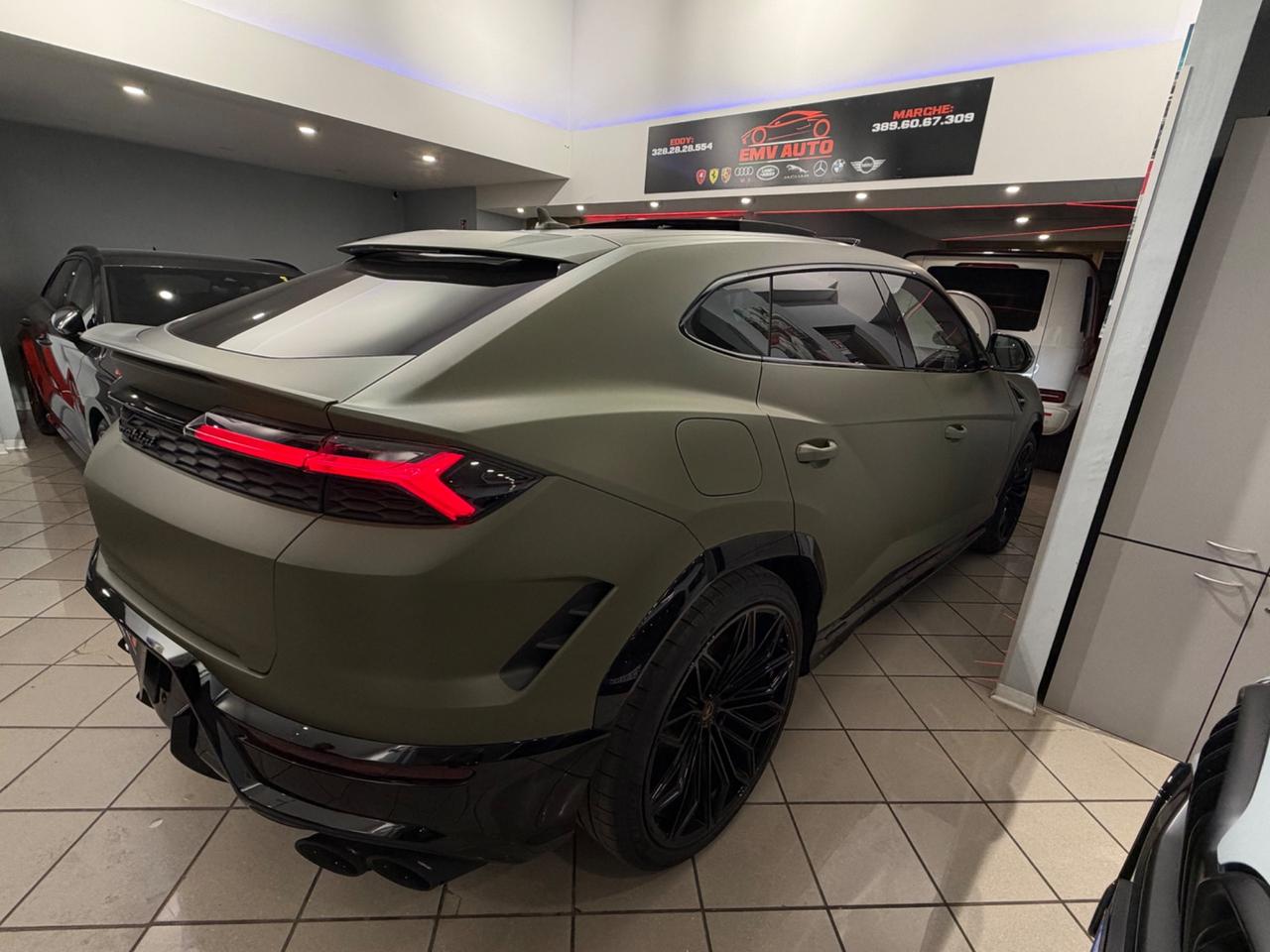 Urus 4.0 SE ive esposti a pronta consegna 820cv