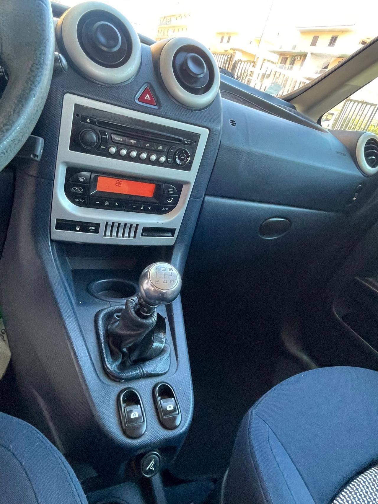 Peugeot 1007 1.4 HDi Happy