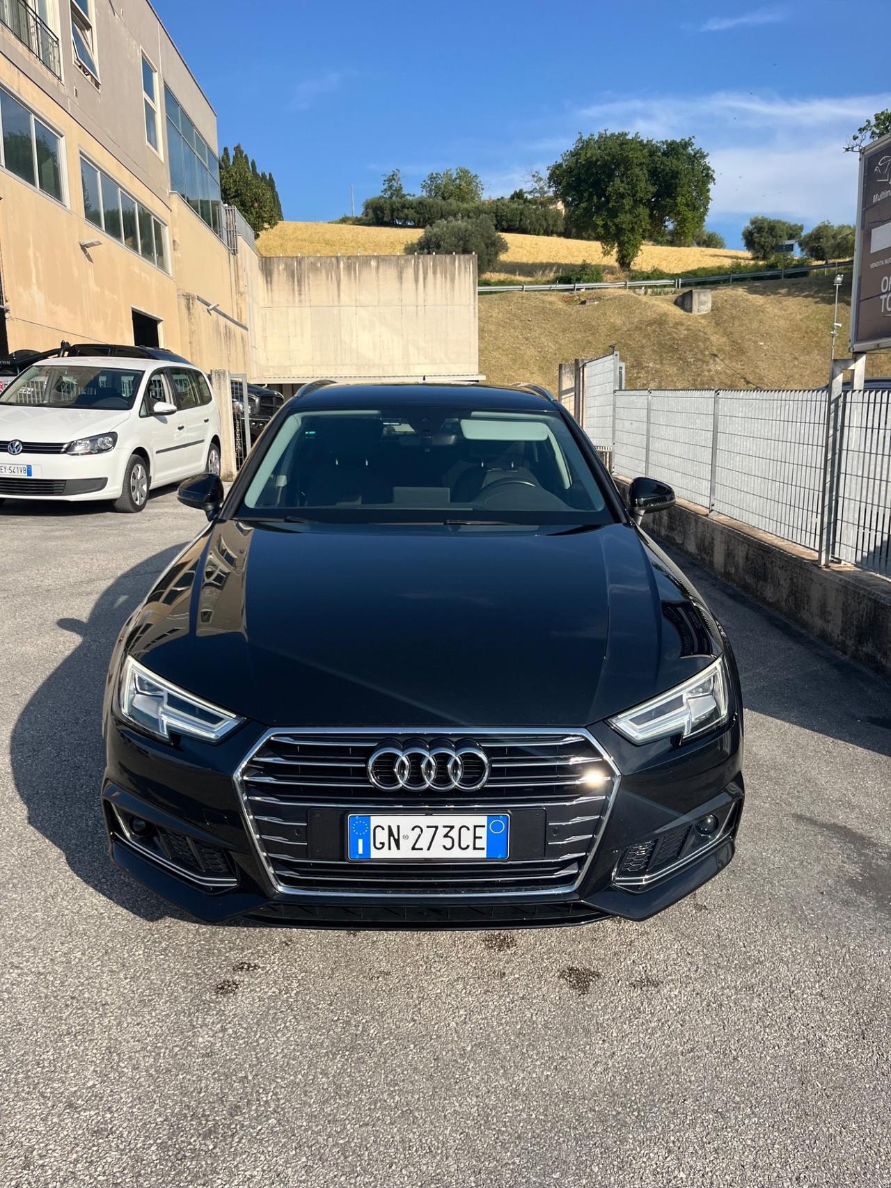Audi A4 35 TDI S tronic line edition