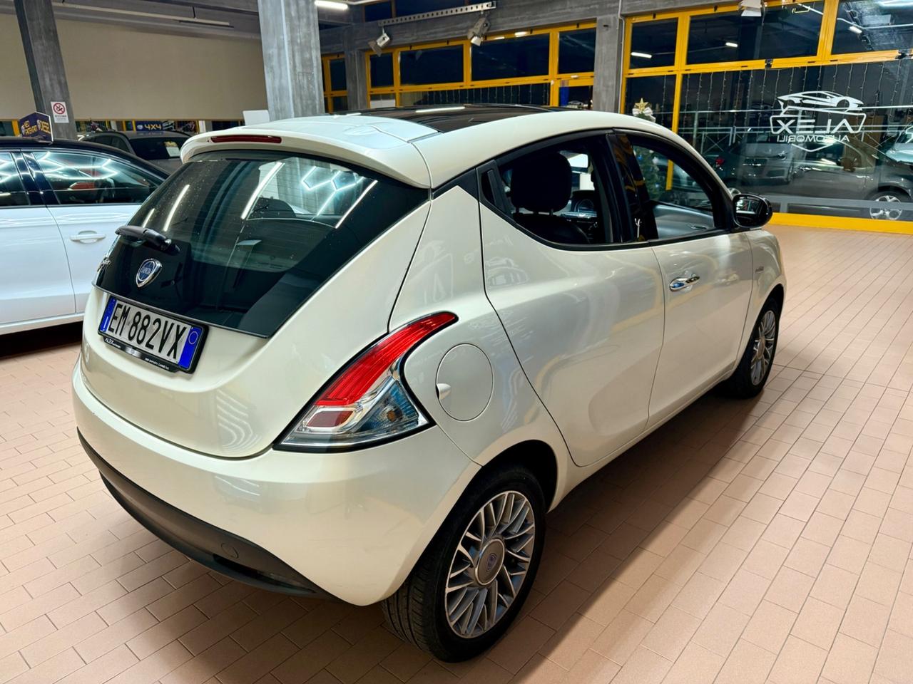 Lancia Ypsilon 1.2Benz 69cv Neopatentati E5