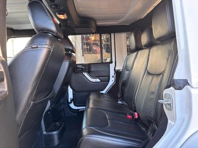 Jeep Wrangler Unlimited 2.8 CRD DPF Sahara Auto