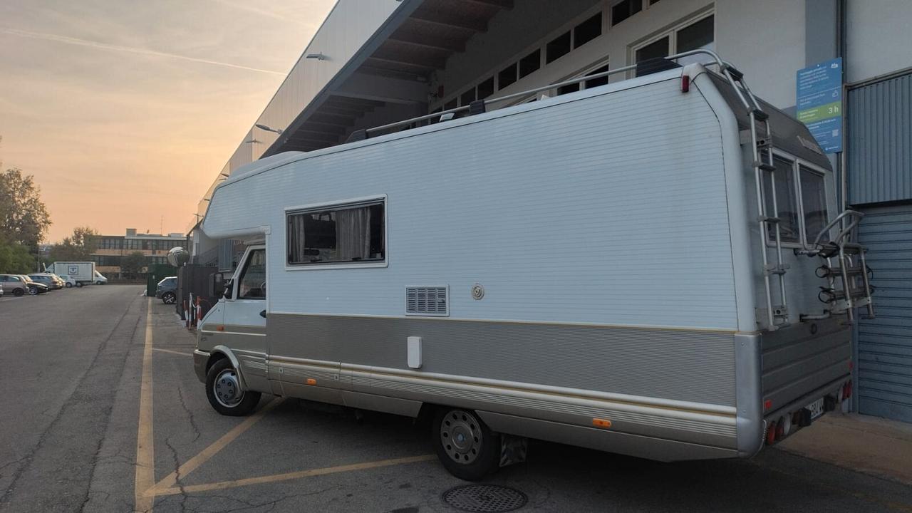 Laika Ecovip 5L serie oro IVECO DAILY Patente B