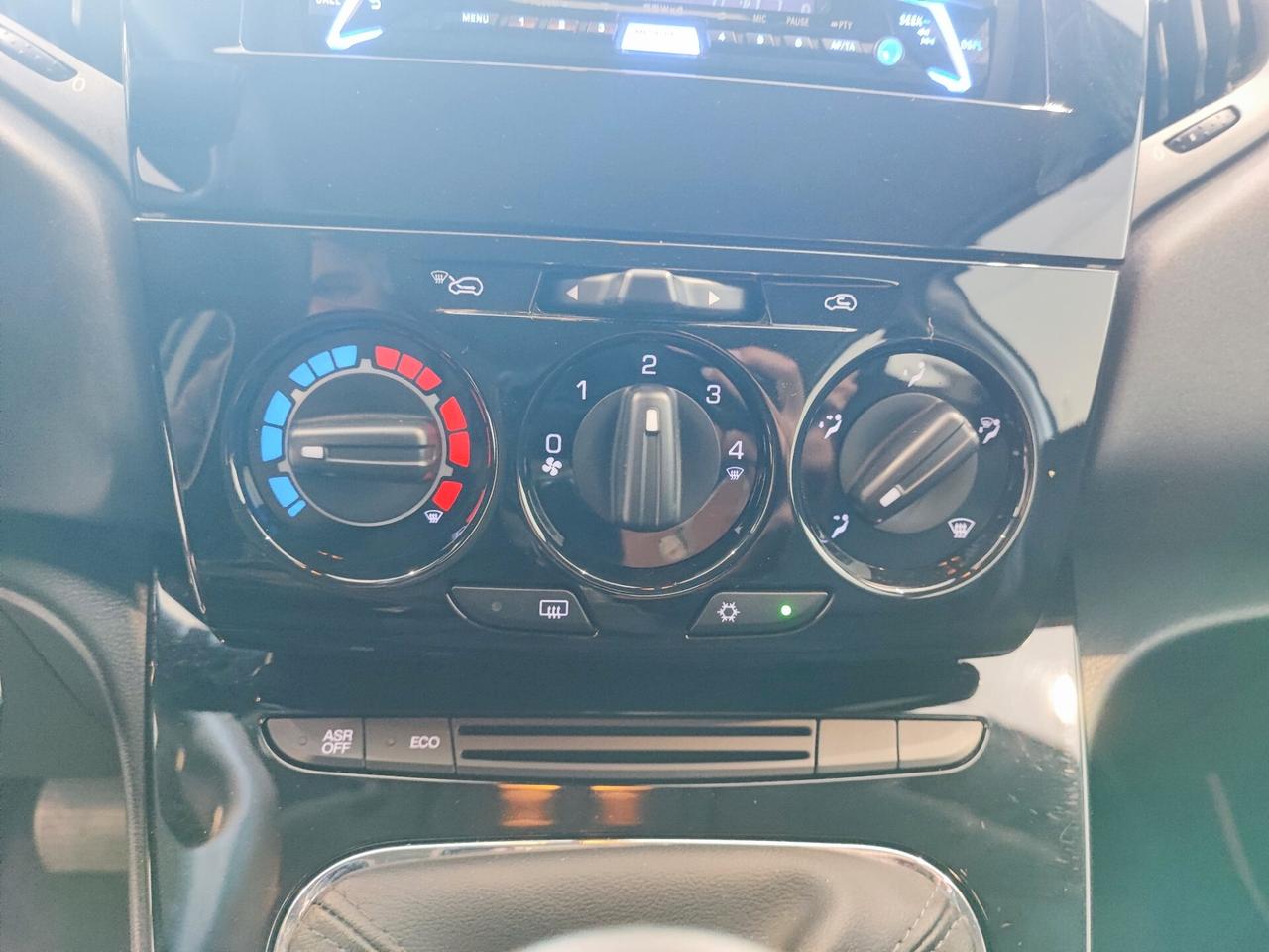 Lancia Ypsilon 0.9 TwinAir 85 CV 5 porte S&S DFN Gold