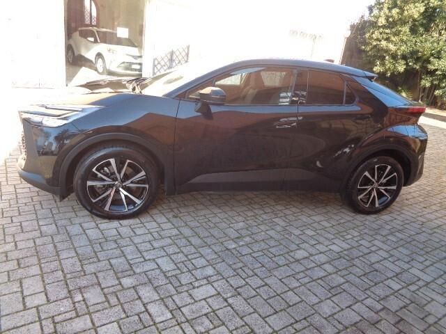 Toyota C-HR 2.0 PHEV Trend 220 cv NESSUN VINCOLO FINANZIARIO