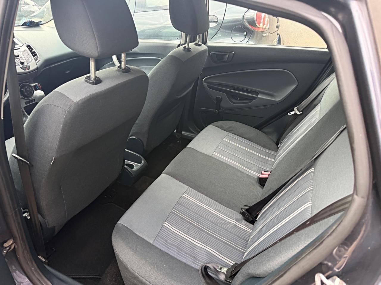 Ford Fiesta 1.4 TDCi 68CV 5 porte Titanium