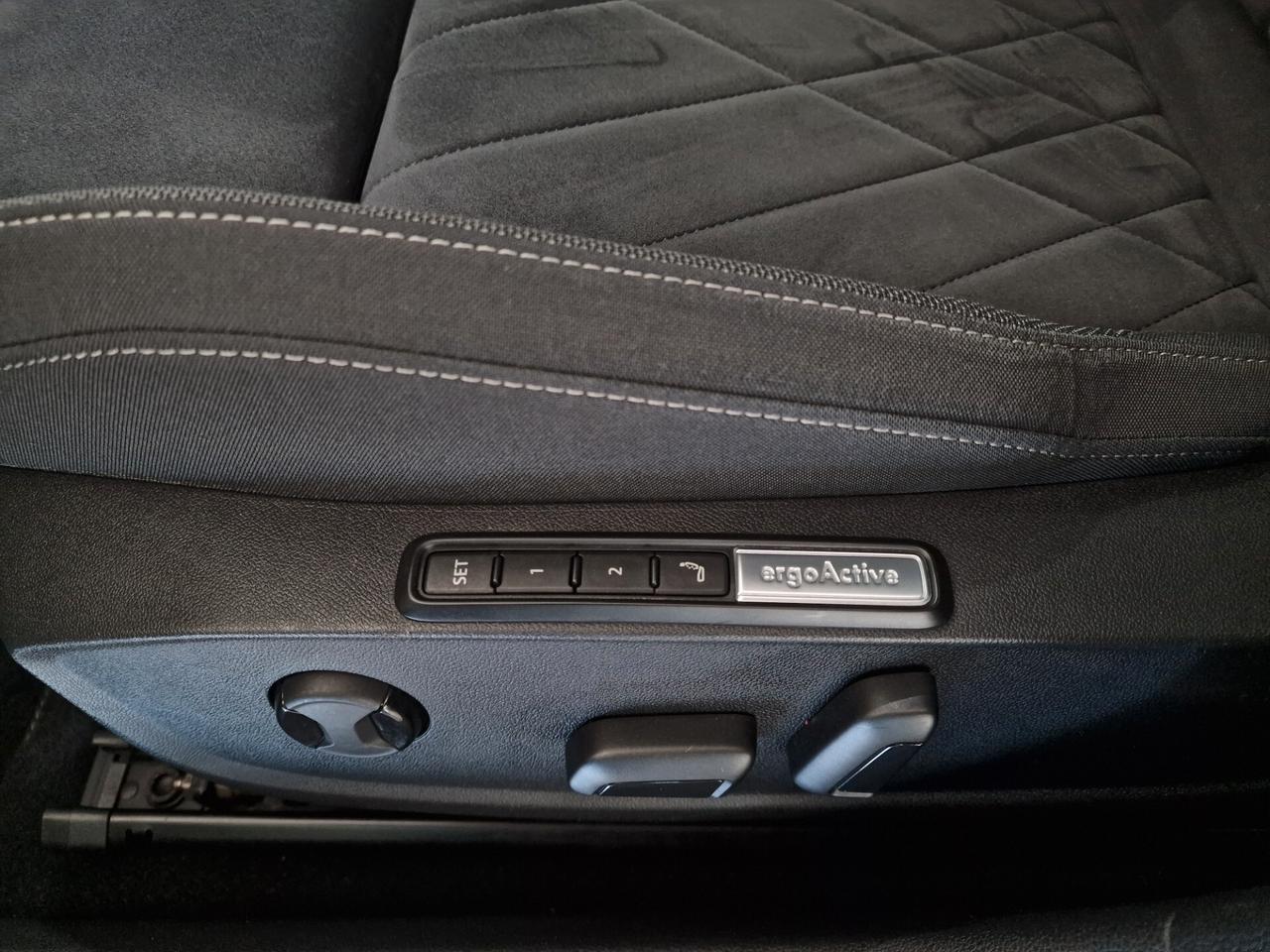 VW Golf 2.0 TDI DSG Style