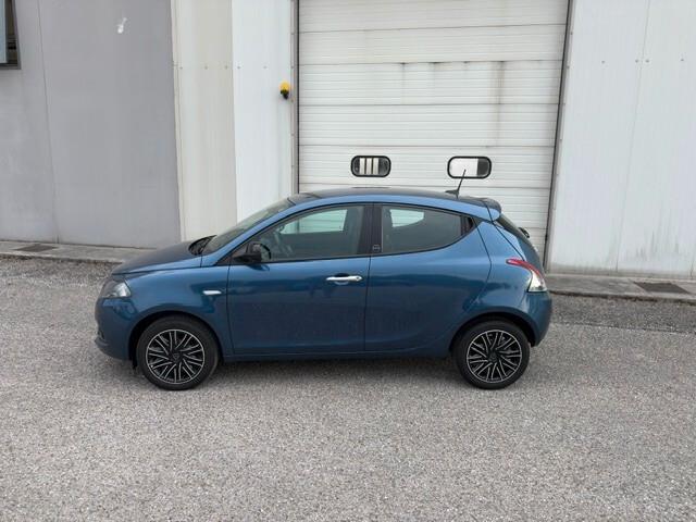 Lancia Ypsilon 1.0 FireFly 5 porte S&S Hybrid Ecochic Gold