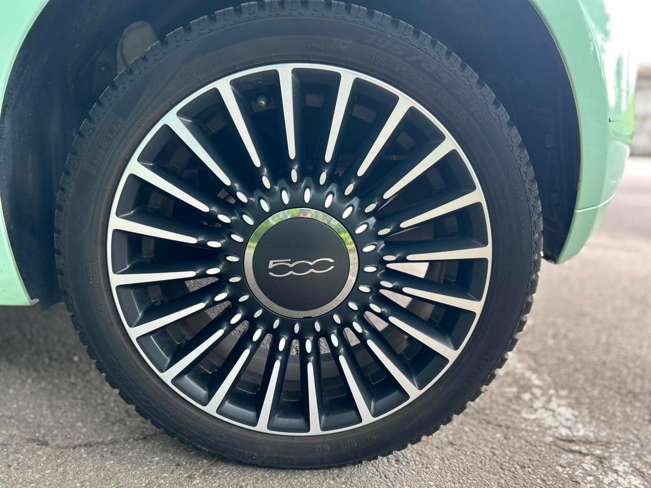 Fiat 500 1.2 Lounge Tetto Panorama • Cruise Sensori Cerchi 16”
