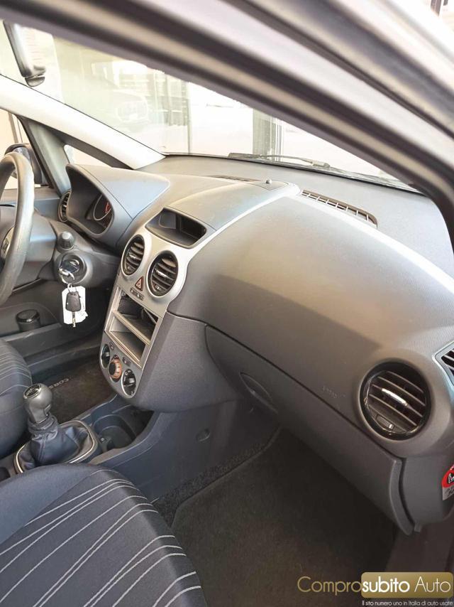 OPEL Corsa 1.2 5 porte Club
