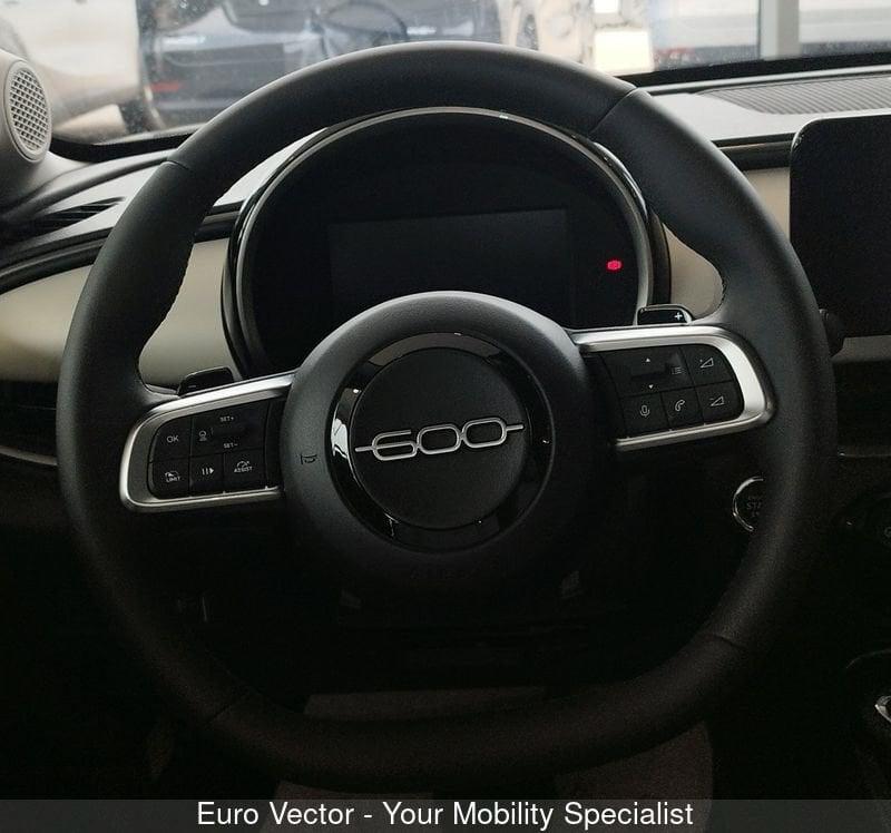 FIAT 600 1.2 Hybrid 110cv La Prima