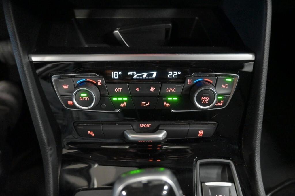 BMW 216D ACTIVE TOURER 116CV STEPTRONIC BUSINESS ADVANTAGE ( FARI LED - PELLE - CRUISE - NAVI - PARK ASSISTANT - TELECAMERA POST. )