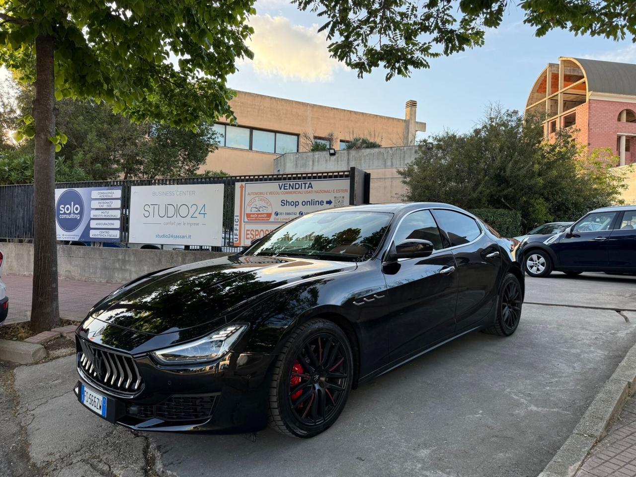 Maserati Ghibli RIBELLE V6 Diesel Bi-Color