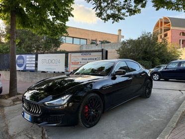 Maserati Ghibli RIBELLE V6 Diesel Bi-Color