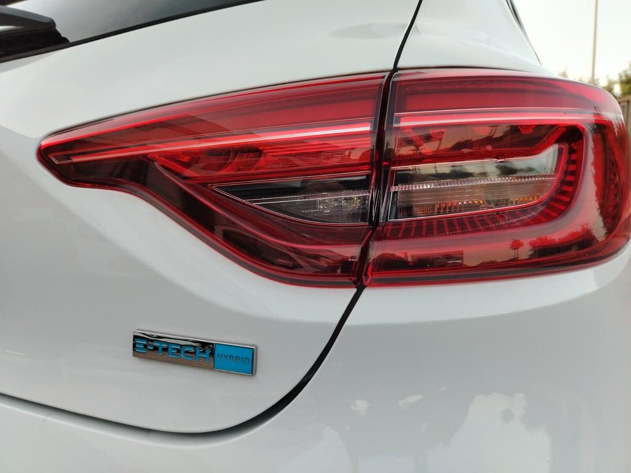 Renault Clio 1.6 E-Tech hybrid R.S. Line 145cv auto