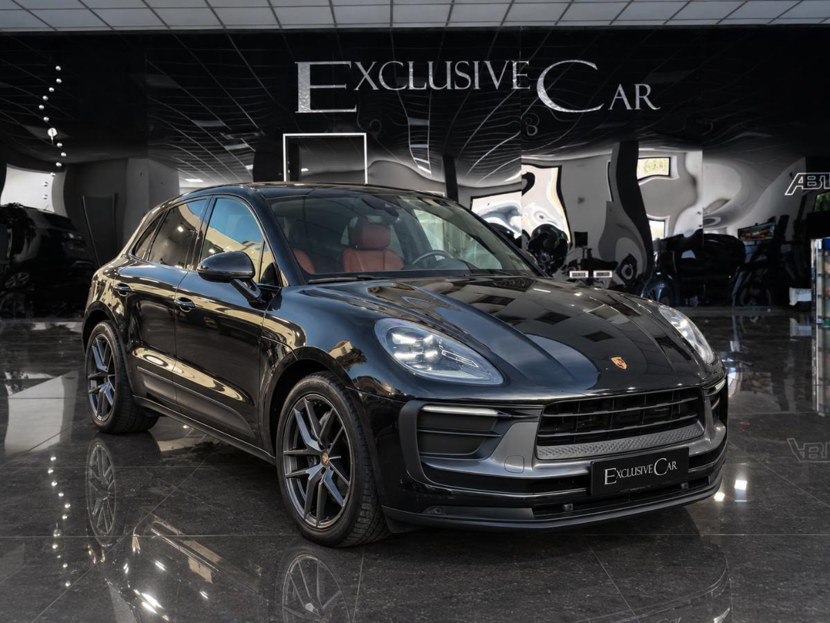 PORSCHE - Macan T