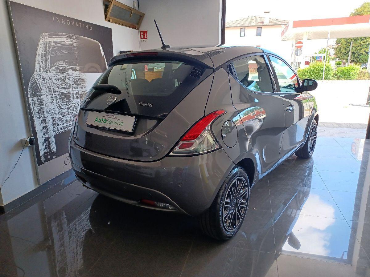 LANCIA - Ypsilon - 1.0 FireFly 5p. S&S Hybrid Gold