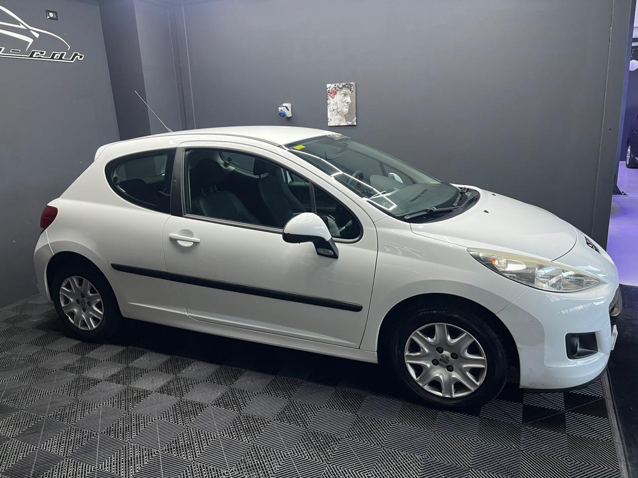 Vendo Peugeot 207 1.4 HDi 70 CV (2011) – Ottimo Stato