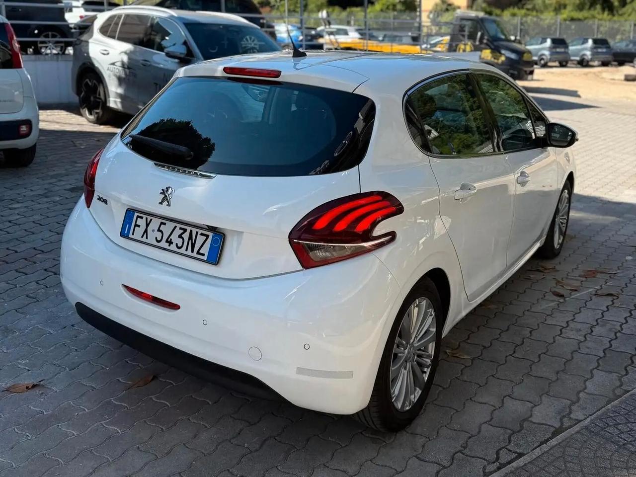 Peugeot 208 PureTech Turbo 110 EAT6 S&S 5 porte Allure