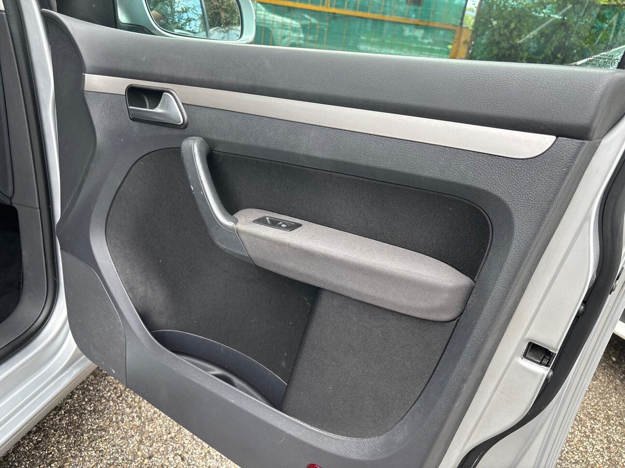 Volkswagen Touran 1.6 Bifuel GPL