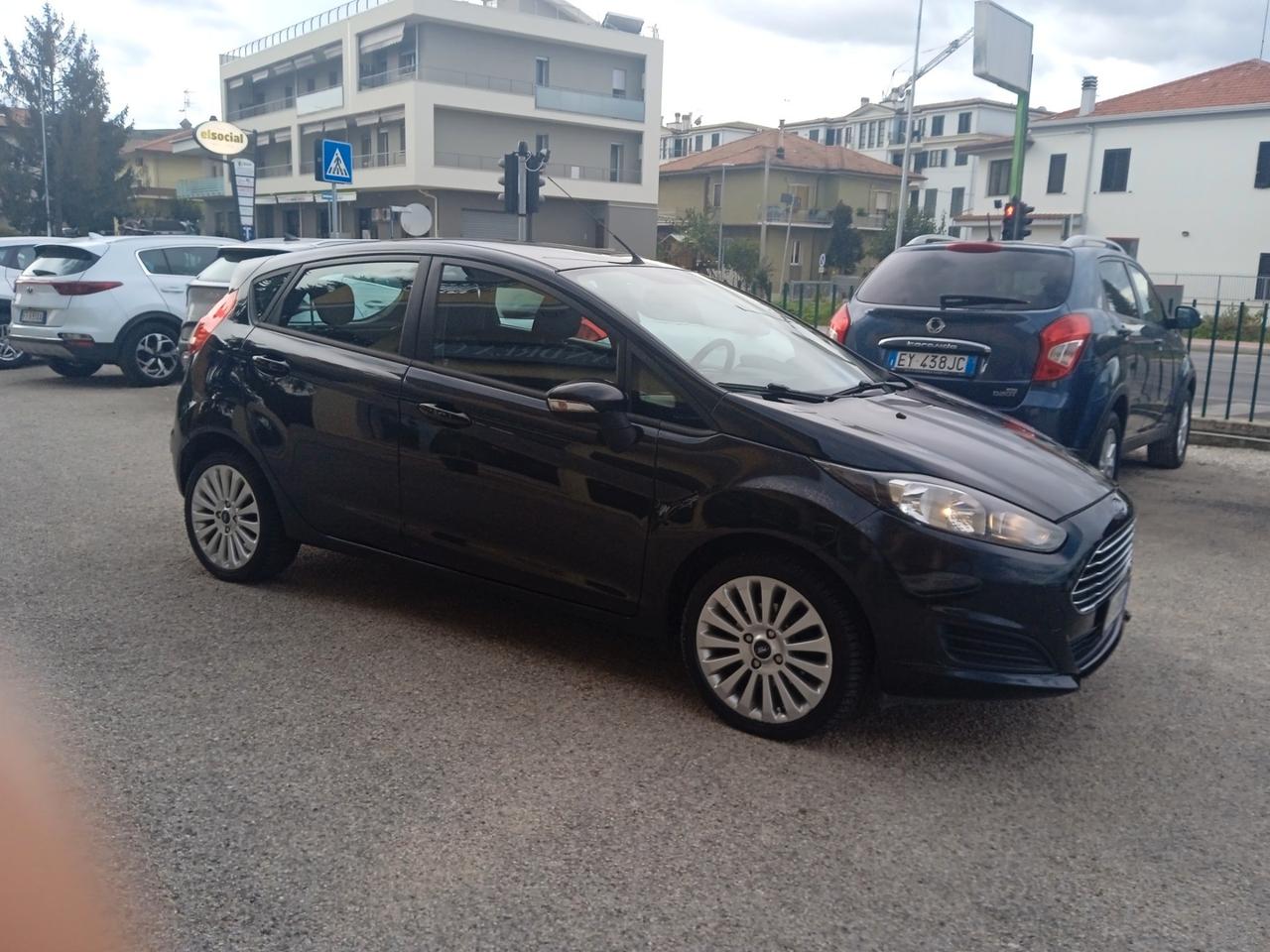 Ford Fiesta 1.4 Benz/gpl