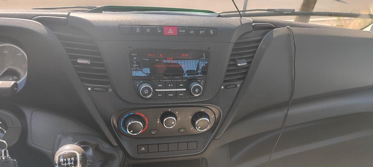 Iveco Daily 35C12 ribaltabile trilaterale