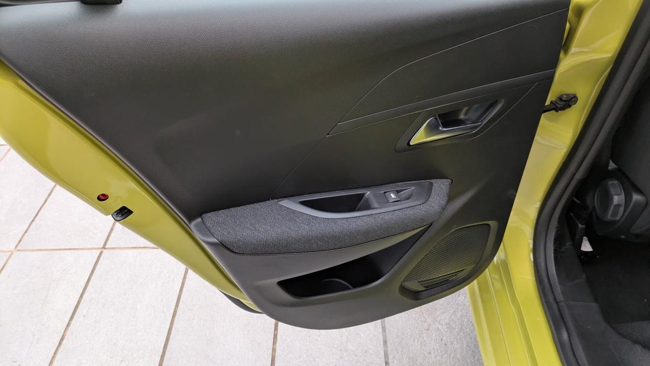 Peugeot 208 100 STYLE