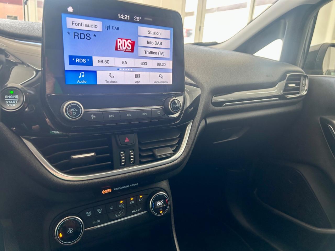 Ford Fiesta 1.5 EcoBlue 5 porte Titanium FINANZIABILE