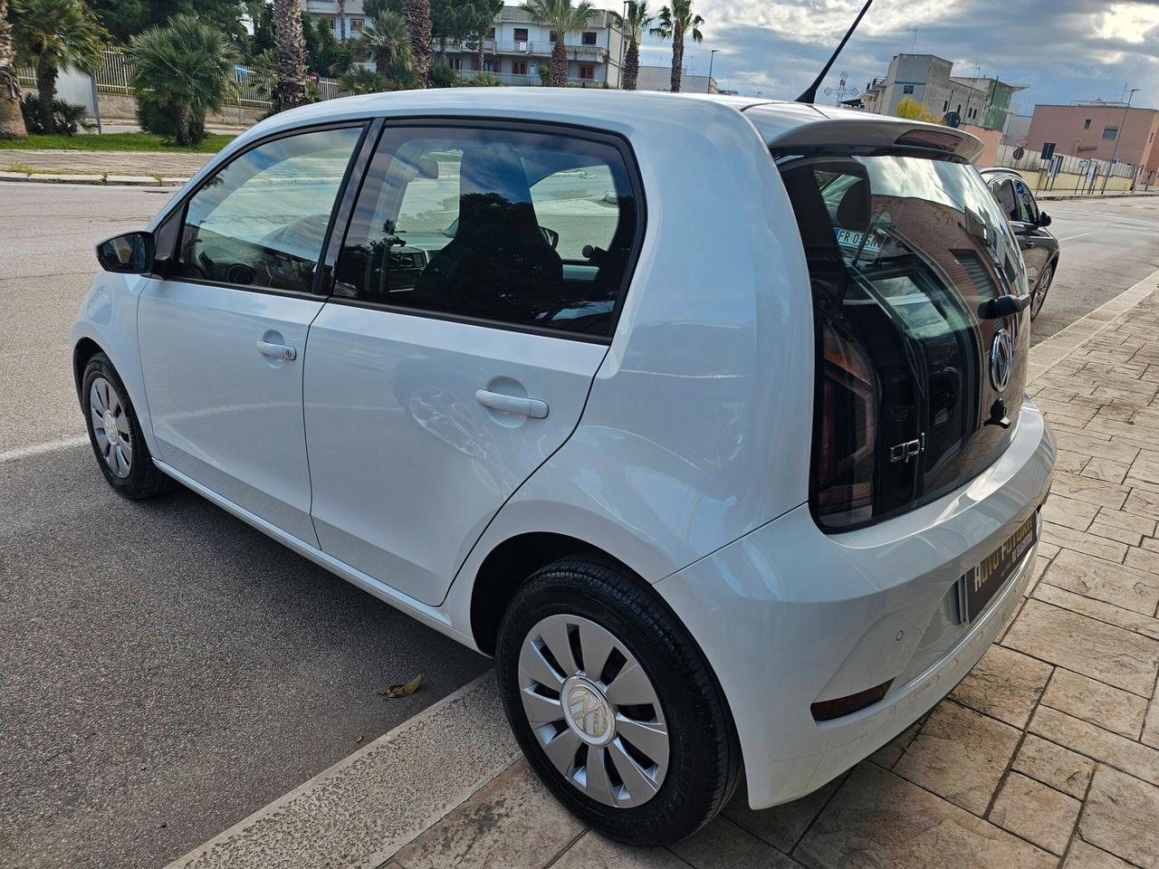 VOLKSWAGEN UP 1.0 MPI 60CV MOVE
