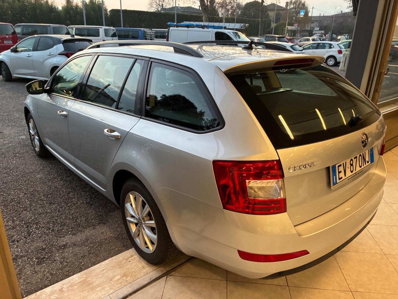 Skoda Octavia 1.6 TDI 105 CV Wagon Ambition