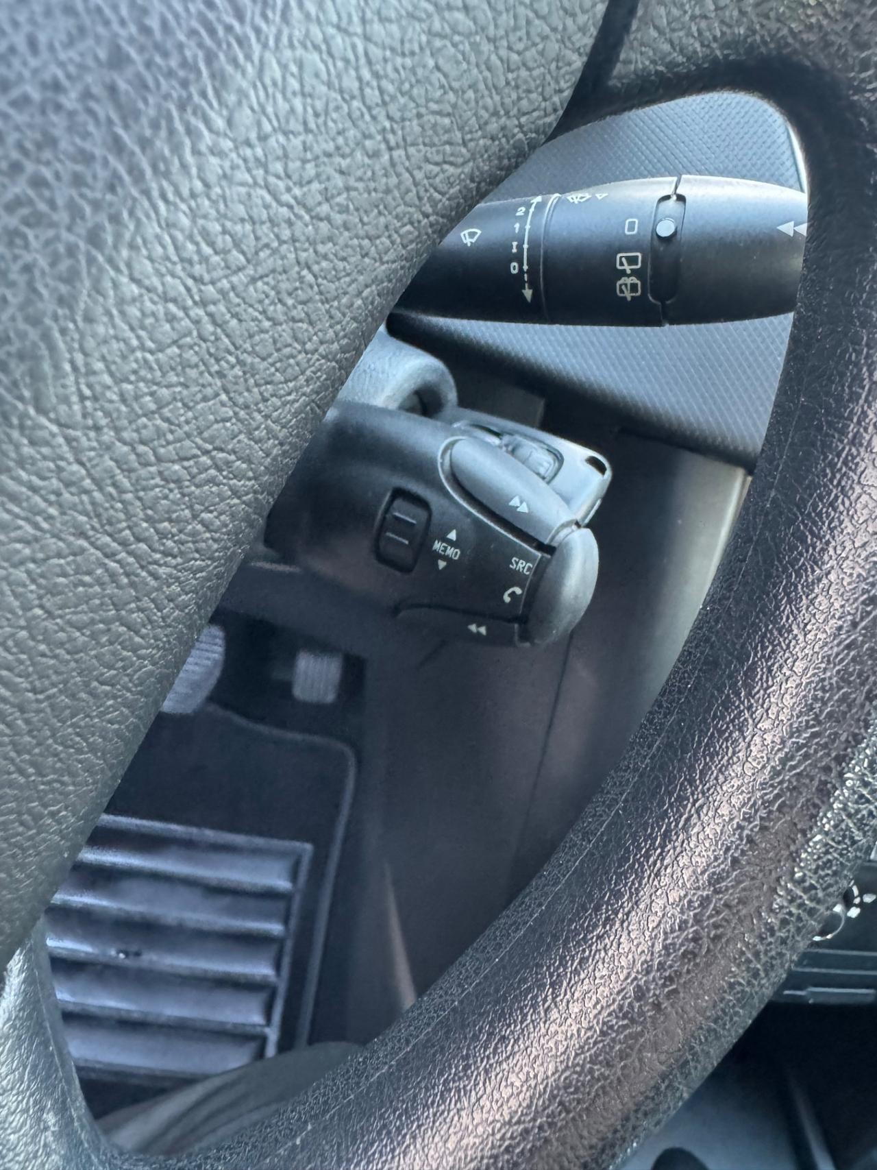 Peugeot 207 1.4 DIESEL 70CV Energie 2011