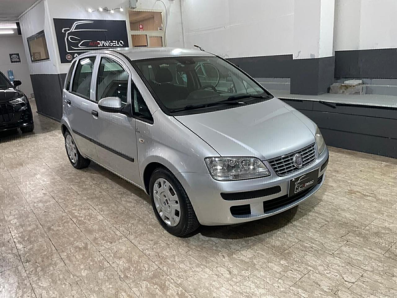 Fiat Idea 1.4 16V S&S Emotion