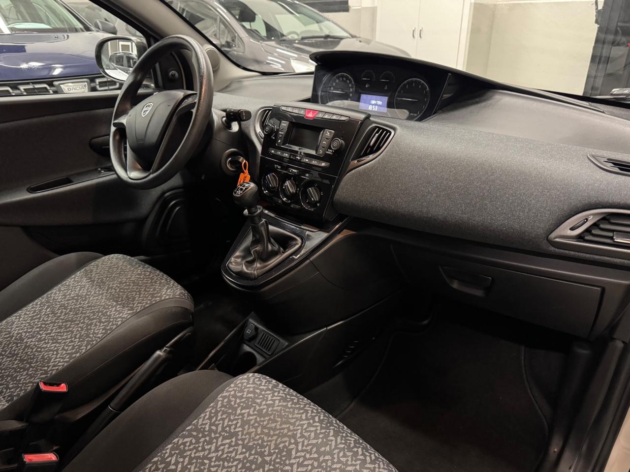 Lancia Ypsilon 1.2 69 CV 5 porte GPL Ecochic Elefantino Blu