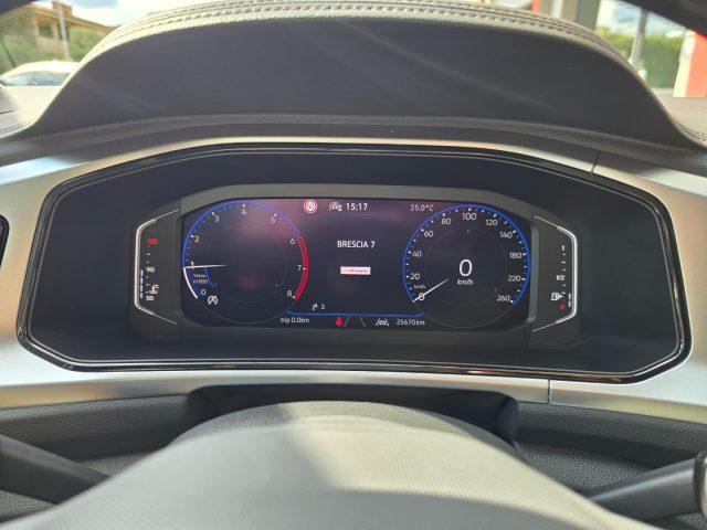 VOLKSWAGEN T-Roc 1.0 TSI IQ Light LED Performance 18" CAMERA ACC