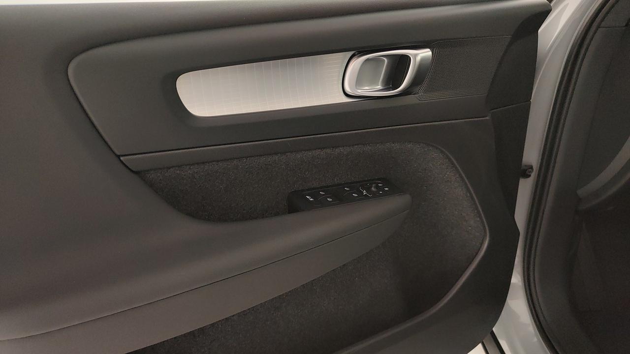 VOLVO XC40 2.0 b3 Core auto
