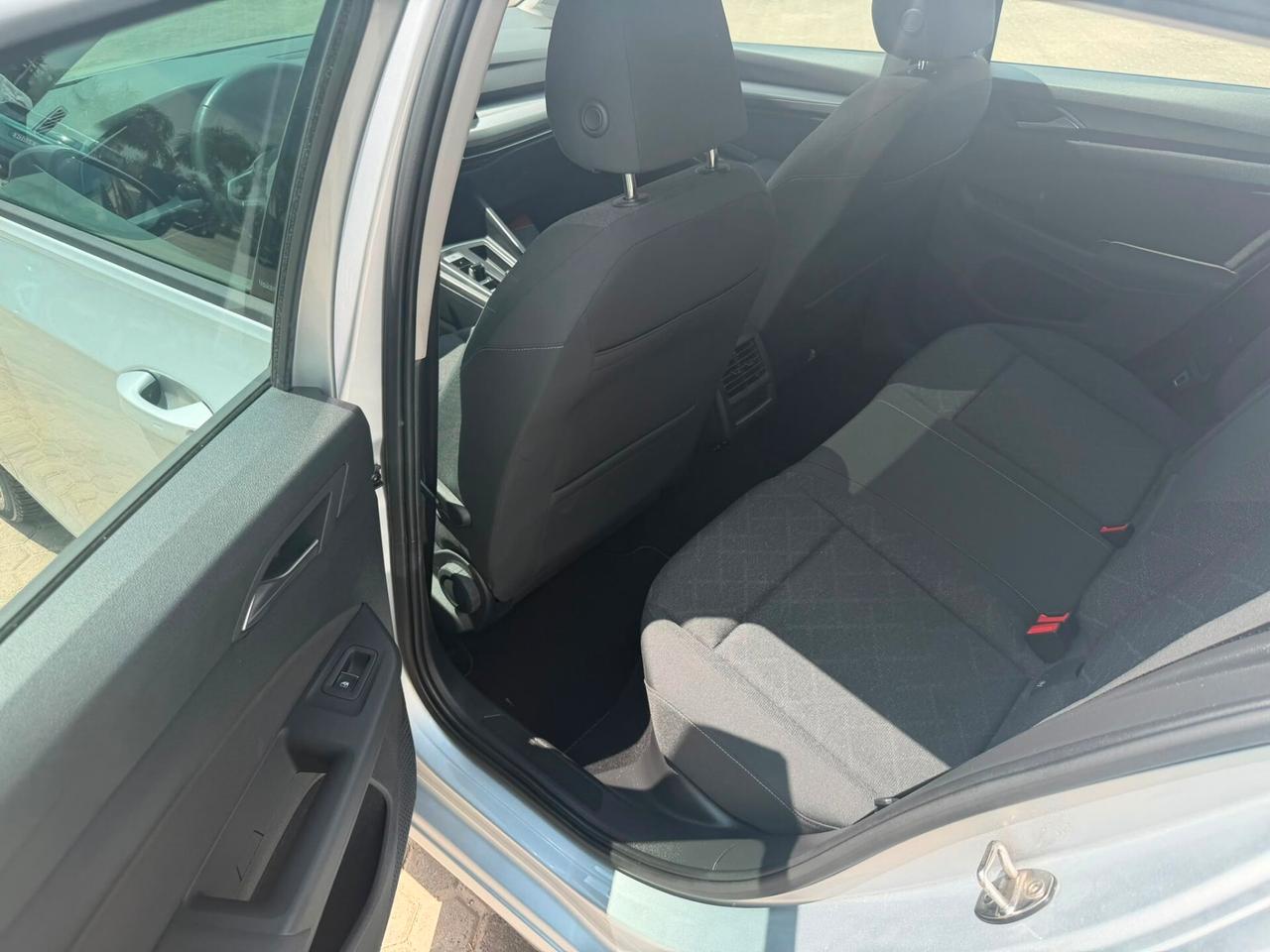 Volkswagen Golf 2.0 TDI DSG SCR Style